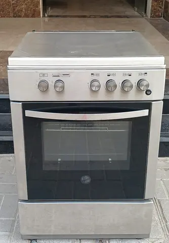 This is super general Gas Cooker, Perfect working, size 60x60cm , with 4 burners