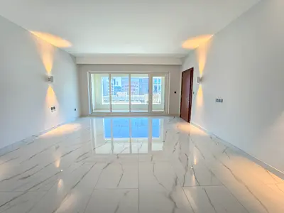Luxurious 1-BHK // Modern Layout // Summer Offer // Close To Metro