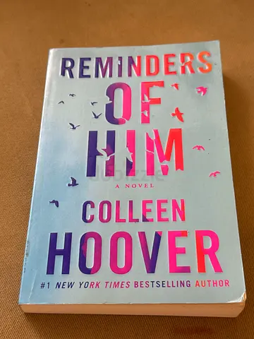Reminders of Him by Colleen Hoover - Paperback