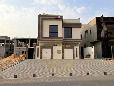 A villa with a price including registration and ownership fees on the main street, ready to move in, with a special discount for cash in the most pres