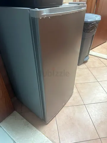For office - Used single-door upright freezer / refrigerator - good condition