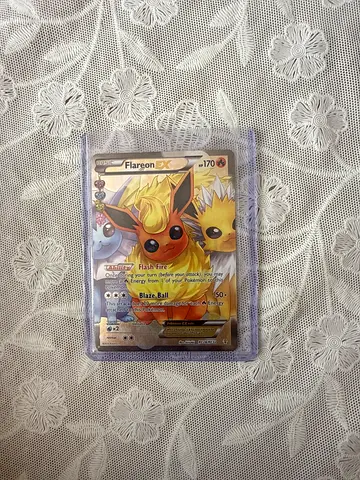 Shiny Eeveelutions Flareon & Jolteon GX Pokémon Card (Sleeved)