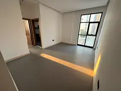 First occupancy, master bedroom, 2 bathrooms, high-end and modern finishes, fully lit apartment, exc