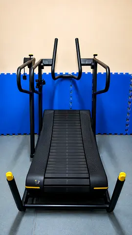 Technogym Skillmill Curved Manual Treadmill
