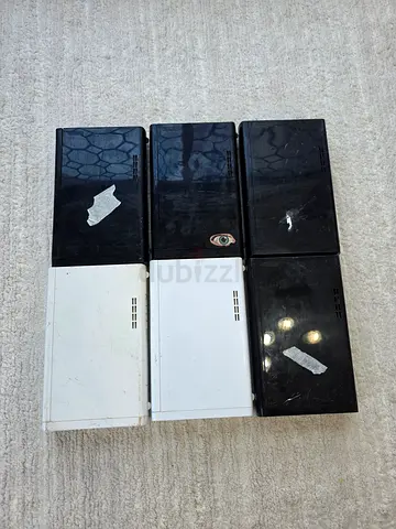 6 Nintendo Wii U consoles (units only); all are functional, though the image sometimes cuts out due