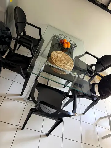 Glass Dining Table with 5 Black Chairs – 135×80 cm