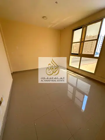A room and a hall for annual rent, very large area, in a prime location