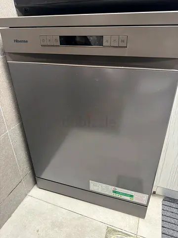 Hisense stainless steel dishwasher - good condition