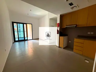 Specious luxury apartment for rent