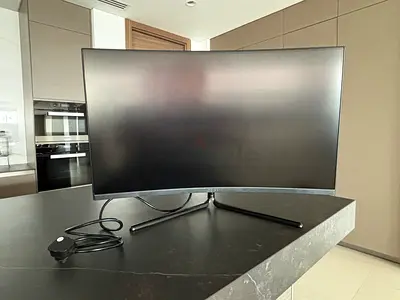 Prism+ X315 Pro Curved gaming monitor - good working, excellent condition