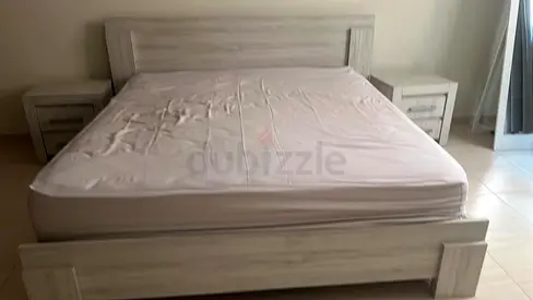 Amazing offer - King Size Bed + Bedside Tables
