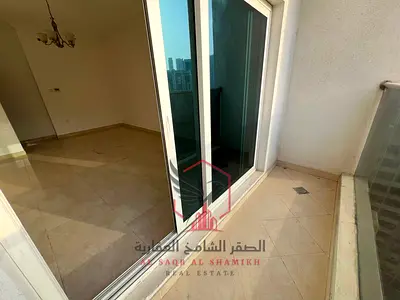 غرفتين وصالة مساحة واسعة ببلكونة اطلالة مفتوحة وباركن وتامين شيك لايصرف في أجمل ابراج الشارقة شامل جميع الخدمات بتشطيب حديثة ومساحات واسعة.