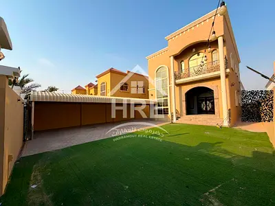 فيلا فاخرة بمساحات واسعة وموقع مثالي