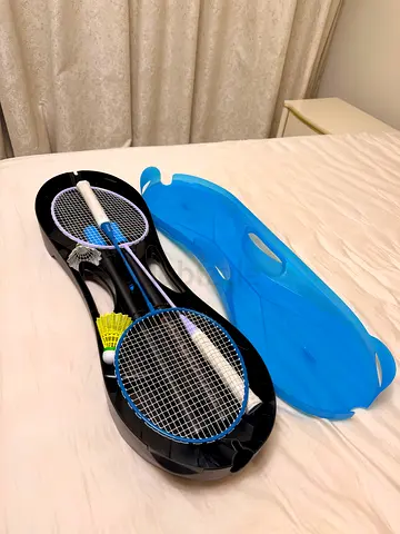 New Wilson Easy Set 3 badminton set in very good condition.