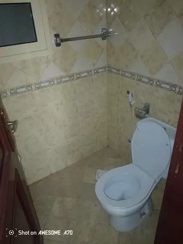 شقة واسعة فاخرة 2 غرف وصالة في المجاز 3 | بلكونة | 2 حمام | 40,000 درهم (4 دفعات)