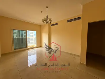 غرفتان وصالة بالمجاز 2، بلكونة وإطلالة مفتوحة، باركن مجاني، تكييف وغاز مركزي، 2 حمام، تاور عائلي، وصيانة مجانية طوال العام.