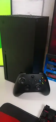 Xbox series x like new with gta5 and fifa