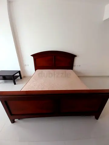 Solid wood Bed with mattress 180x200cm