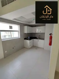 Golden opportunity for rent: Studio in Al Boutina area, first tenant building. Separate kitchen. Cen
