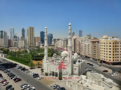 اكبر شقة غرفتين وصالة ببلكونة على حديقة الصفيااا بباركن مجانا في أجمل أبراج الشارقة شامل جميع الخدمات بتشطيب حديثة ومساحات واسعة.