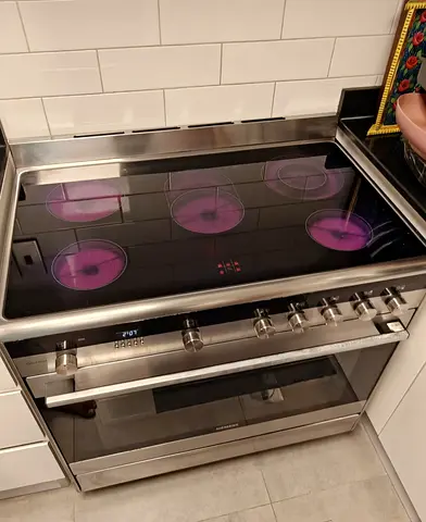 Free Delivery- SIEMENS iQ700 5-Burner Electric Ceramic Cooking Range 90x60 CM