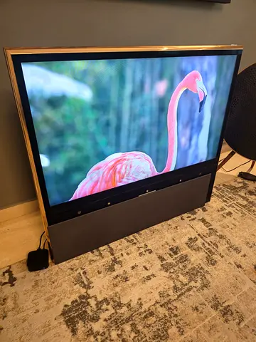 Bang and Olufsen Beovision 11 46 rose gold. 90 anniversary edition