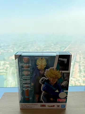 SHF Figuarts BANDAI Dragon Ball - Trunks the boy from the future BRAND NEW