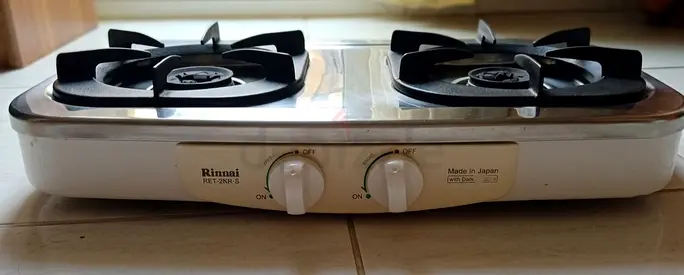 Rinnai 2-Burner Portable Gas Stove - Stainless Top, Good Condition