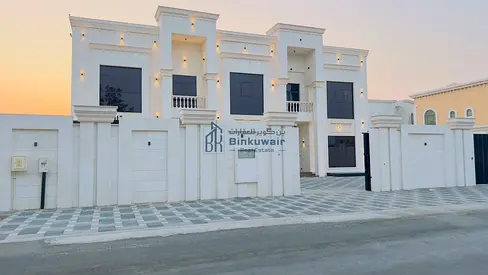 For sale: Brand-new villa (first occupancy), super VIP finish.