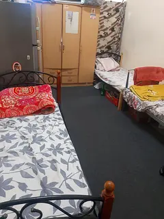 BED SPACE AVAILABLE FOR  EXECUTIVE KERALITE. AL MINA STREET NEAR DRYDOCK CLOSE TO NESTO SUPERMARKET
