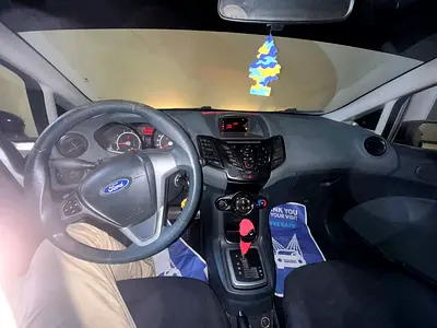 2011 FORD FIESTA 照片 3