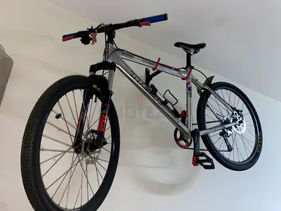 Used Apollo Mountain Bike - 26" Frame, Front Suspension, Good Condition