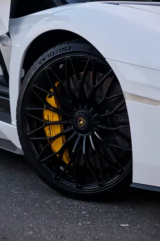 Lamborghini Aventador S roadster | 2018 | European Specs