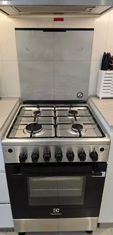 Electrolux 4-Burner Gas Cooker with Oven - Good Working Condition