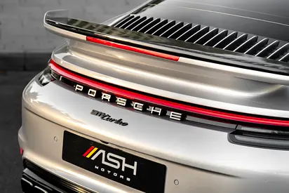 2021 Porsche 911 — миниатюра 13