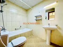 BEST UNIT OF THE BUILDING OPEN VIEW STEAM SAUNA ROOF TO GARDEN
