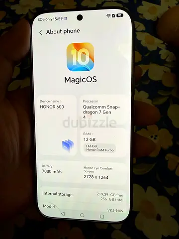 HONOR 600
