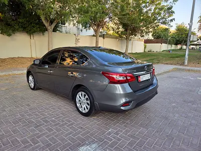 2019 Nissan SENTRA photo 7
