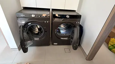 Samsung front load washer and dryer set 9 kg each - graphite, good condition