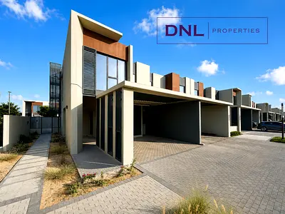 Corner Unit | Spacious | Close To Amenities