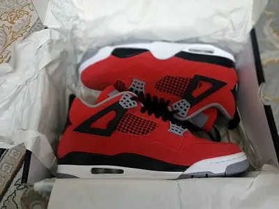 Nike Air Jordan 4 Retro