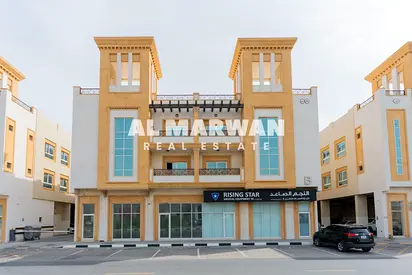 مطعم للإيجار/ ذا جراند أفنيو/الشارقة/ الناصرية/موقع مميز/متوفر جميع الخدمات /قريب من جميع المواقع /مدارس / حضانات أطفال