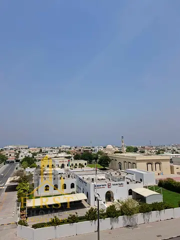 BRAND NEW PARKING FREE 2 BHK JUST 52K TWO BALCONY 3 BATHROOMD WARDROBED NEAR SAFIA PARK