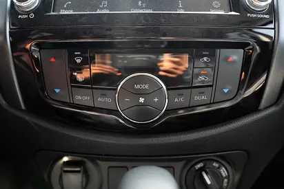 2025 Nissan NAVARA — фото 15
