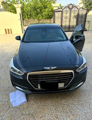 Genesis G90L 5.0 Royal 2017 | GCC Specs | Full Service History in agency | Mint Condition