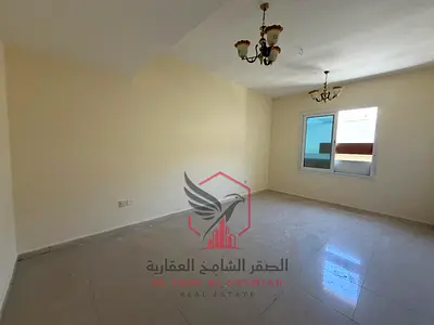 شقة للإيجار السنوي في القاسميه غرفتان نوم وصالة مساحات واسعه صيانه مجانيه تكييف مركزي قريبه الي جميع الخدمات