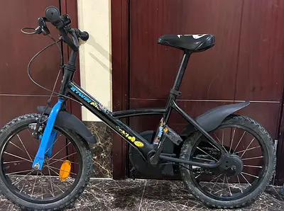 B'Twin Jack Pirabike 16-inch bicycle