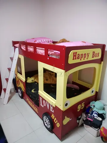 Happy Bus themed wooden bunk bed for kids - good condition