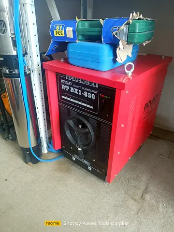 Royalty industrial battery charger / power unit (red) - used