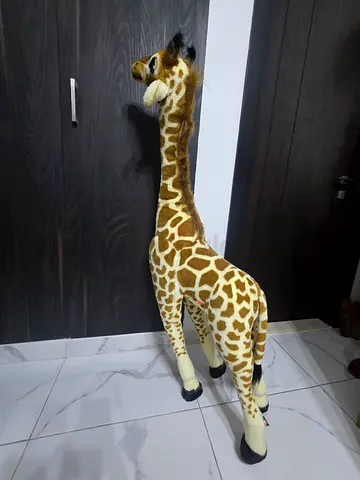 Large Life-Size Plush Giraffe Toy - Standing, Excellent Condition